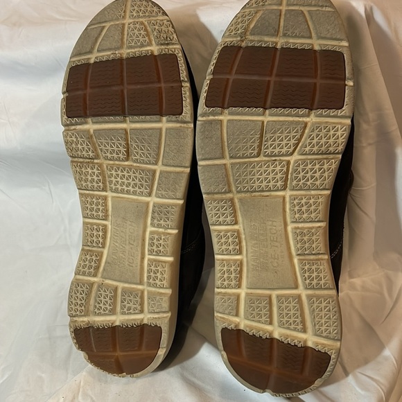 Hawkins Traveller Ice/Water Tech Anti Slip Men Wide 9H Casual Suede Sneakers - Picture 8 of 12